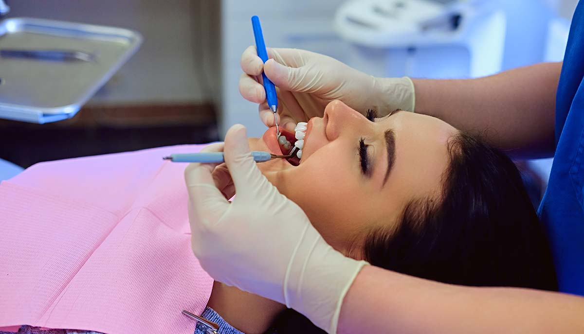 Dental Implants vs Bridges Dental Implants vs Bridges
