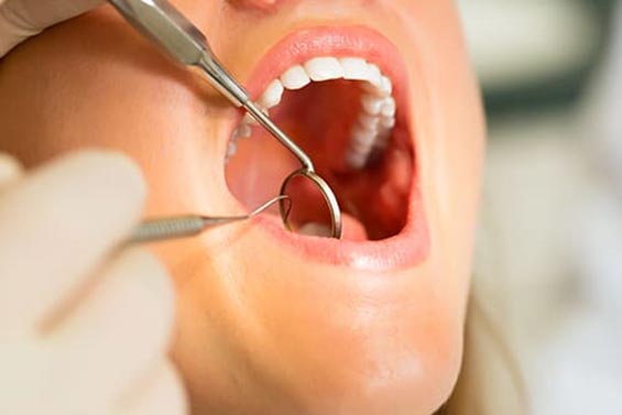 7 Warning Signs of Gum Disease You Should Never Ignore